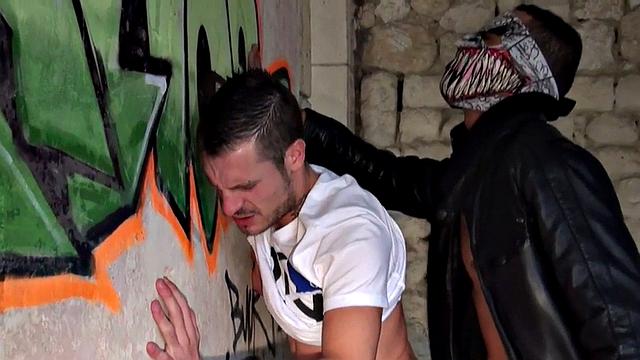 Vintage amateur outdoor sex with thug and athlete