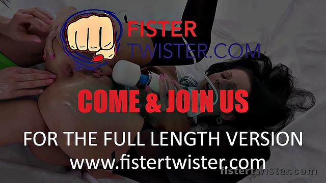 Fistertwister - July Sun Lexi Dona - Anal Fisting