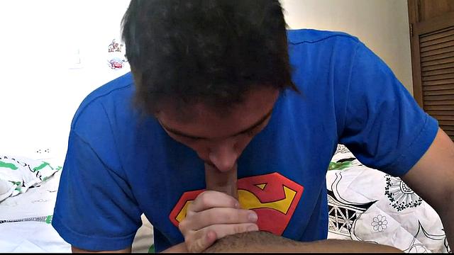 камилло мечтает о селфи, а получил минет от латинского дружка