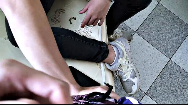 камилло мечтает о селфи, а получил минет от латинского дружка