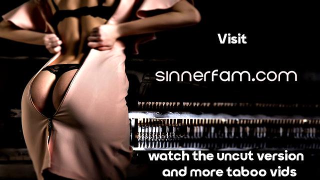 Lesbo MILF pussylicking her stepdaughter