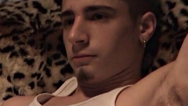 Любопытный Кори узнаёт на деле, что такое мужская поддержка