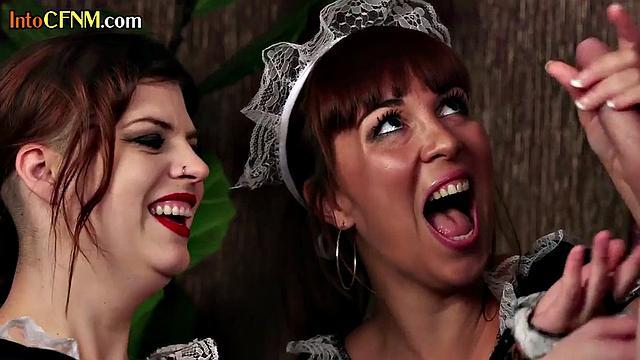 Amateur housekeepers giving tugjob