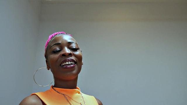 Headbandit with fine tip loves throating big BBC king kreme