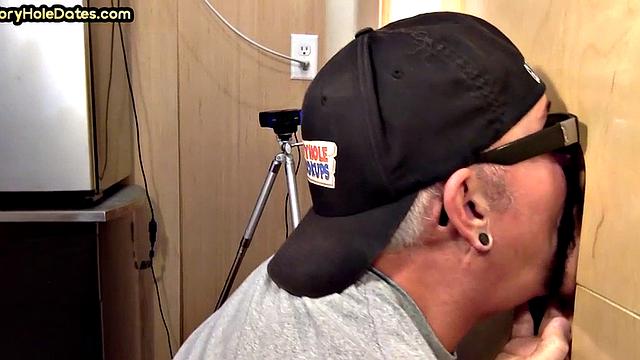 Real gaydaddy sucks gloryhole penis in private video