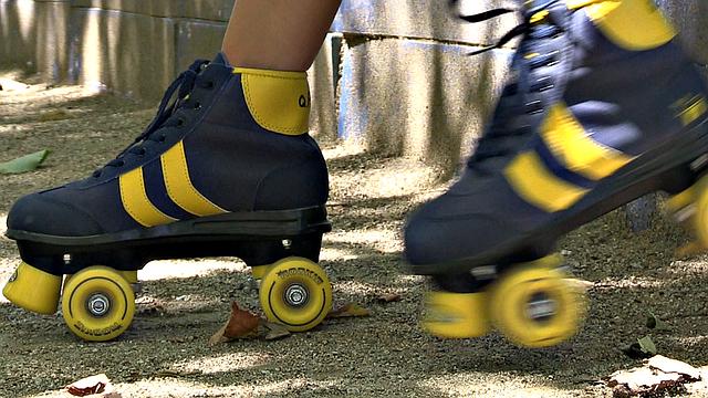 Rollerblading Latina Gets Pounded