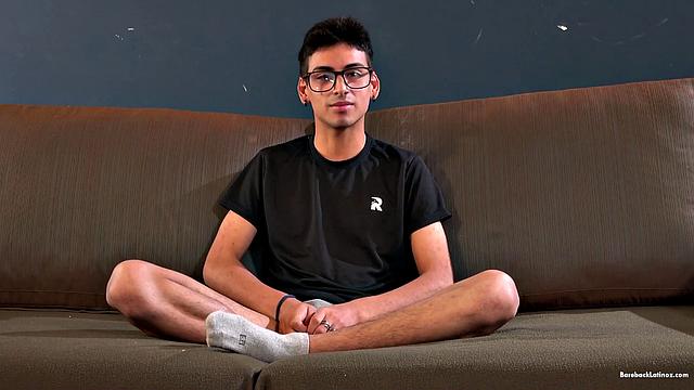 lucio жадно принимает толстый латинский член sly и ловит горячий финиш