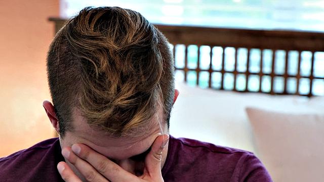 Jadan Snow fucks photographer