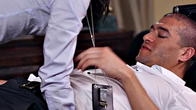 Facial-loving secretary banged by boss in the office