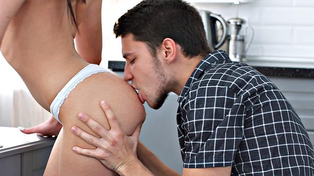 Spicy kitchen action