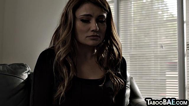 Beautiful tattooed babe deepthroating