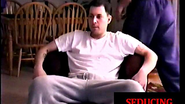 Jerking straight jock gets his hard dick blown