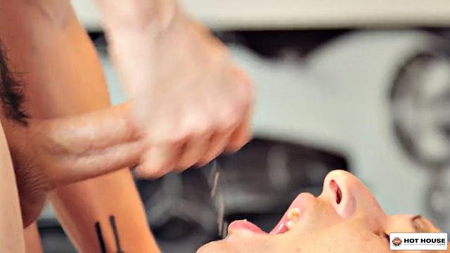 Skintight, Scene #03