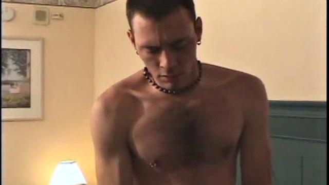 Str8 Ben Masturbates