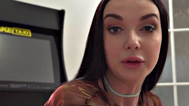 Hotel guests pounded in 3some