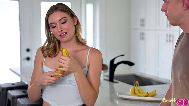 You Can't Touch Stepbro - S25:E10