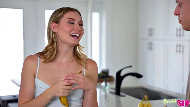 You Can't Touch Stepbro - S25:E10