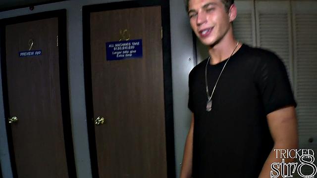 Fooled guy trying gay gloryhole