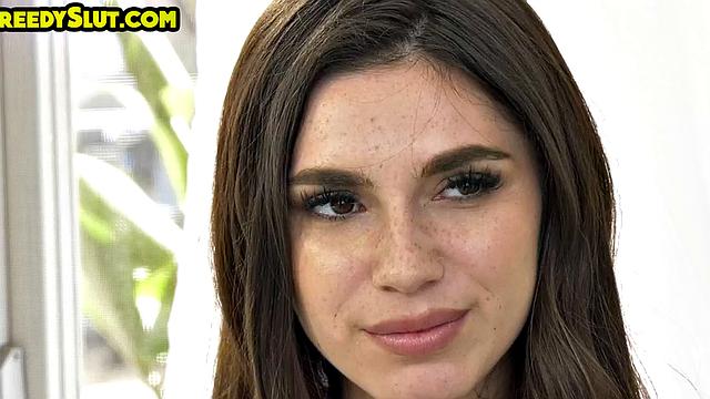 21yo babe gets doggystyled