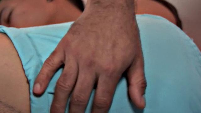 Creampie fills twinks ass with fresh jizz after anal