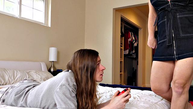 Fuck video games! Fuck Cora instead!