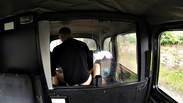 When A Huge Set Of Tits Walk Into Cab, Sex Ensues