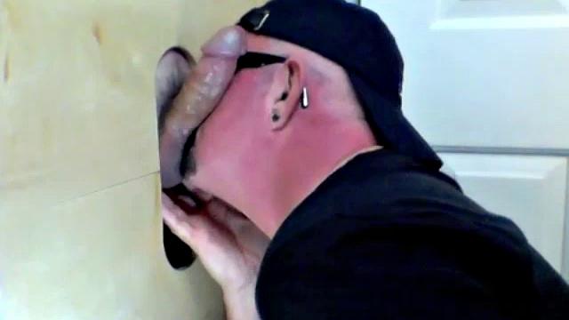 Gloryhole Suck Off For Curious Married Guy