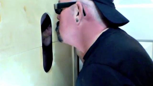 Gloryhole Suck Off For Curious Married Guy