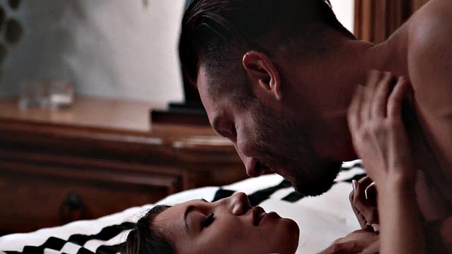 Big beauty blowing bf before riding cock in couple