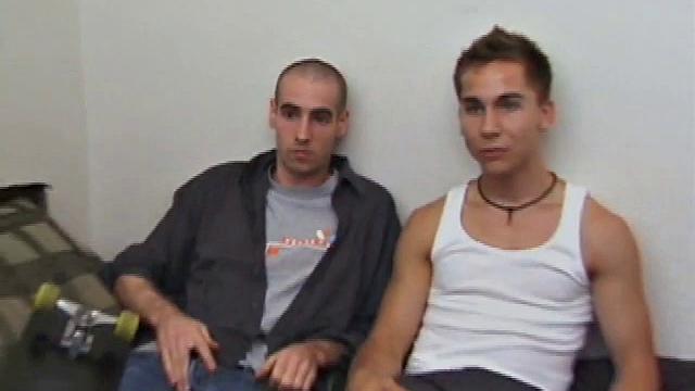 смотри, как брок и джеймс сосут друг другу