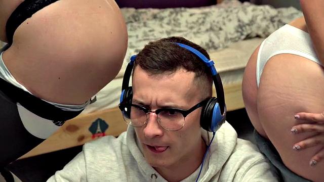 21yo hostel oiled babes riding gamer in 3some