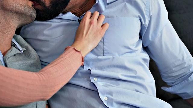 Bisexual big cock dudes fuck slutty bae in threesome