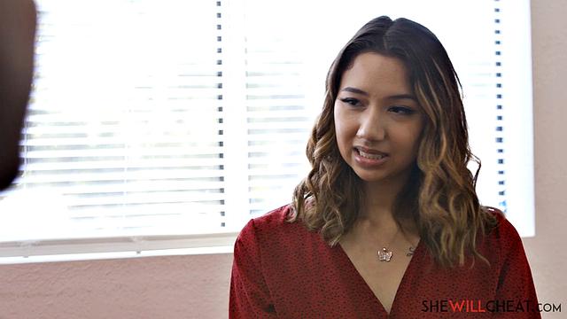 Kimora Quin's new boss puts the moves on her