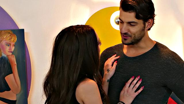 Young babe gets off with jeans & doggystyle in a wrecking room