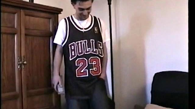 Straight Paulie Beats Off