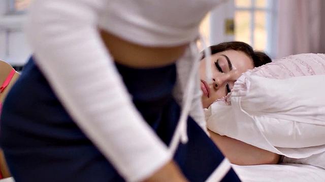 Dyke girls love fingering wet cunts while licking