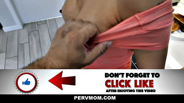 Breakfast And Blowjob