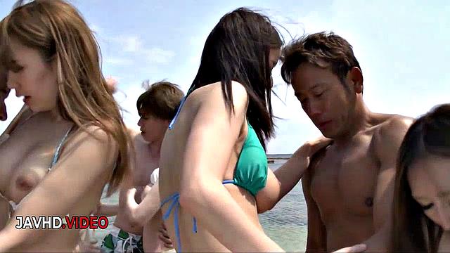 Intense outdoor encounters with passionate Asian ladies