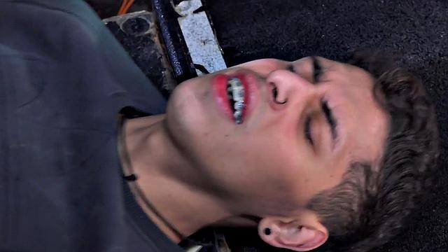 Strict DILF whipping twink