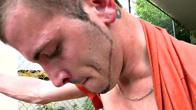 Big Nubian stud pulled and fucked outdoors in public place