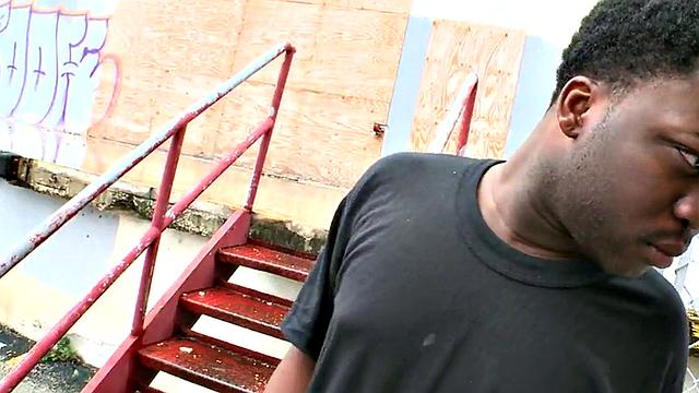 Big Nubian stud pulled and fucked outdoors in public place