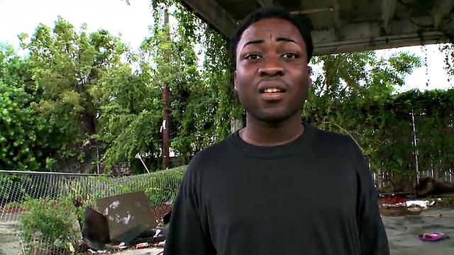 Big Nubian stud pulled and fucked outdoors in public place