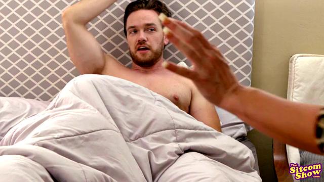 кэлли сначала с пеппер, потом брат подключается