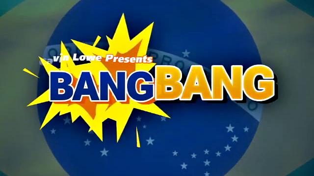 мускулистый латинский парень дрочит толстый член