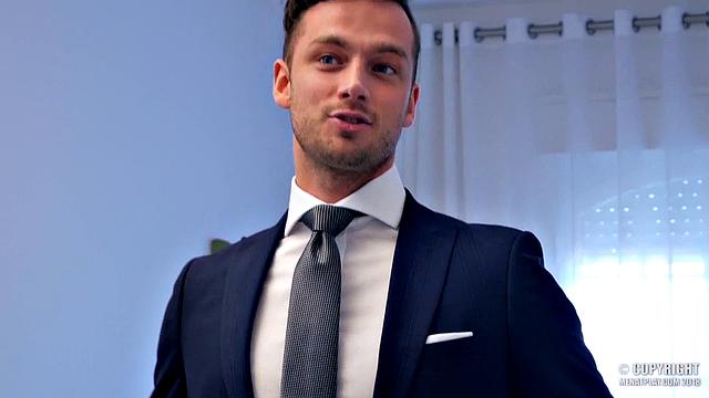 Making It Big: The Horny Roommate