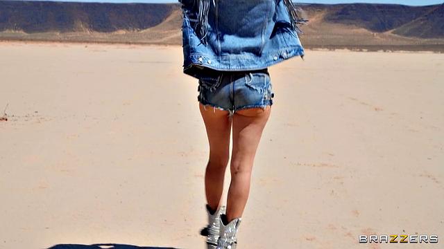 Slutty Hitchhiker Picked and Fucked