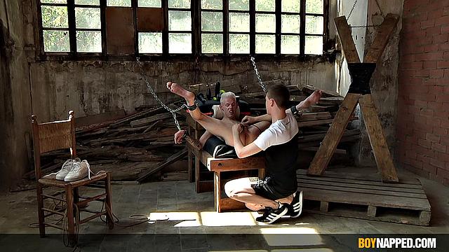 Twinky Guy Alex Takes Charge - Part 1 - Noah Carter & Alex Faux