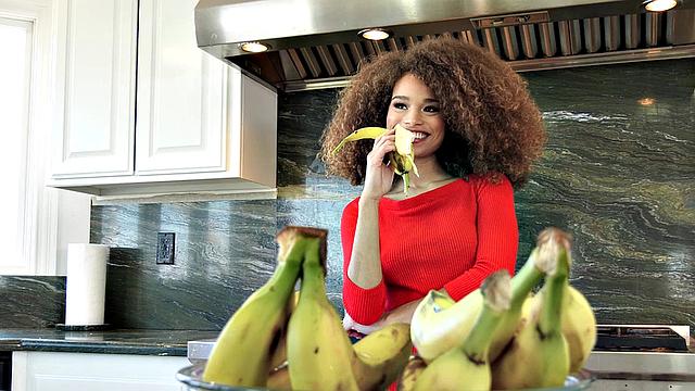 Horny Cecilia Reveals Desire For Stepdad And Finally Tastes His Cock