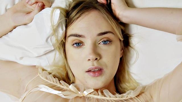 Petite nympho 21yo masturbates solo with fingers