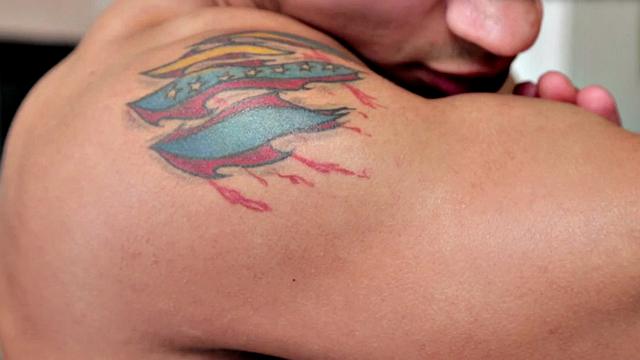 Smooth amateur stud enjoys tugging his hard on couch